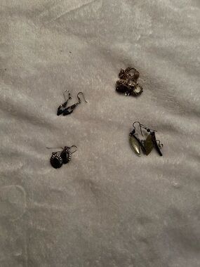 Mixed Metal Women's Dangle Earrings Set in Black and Gold Tones